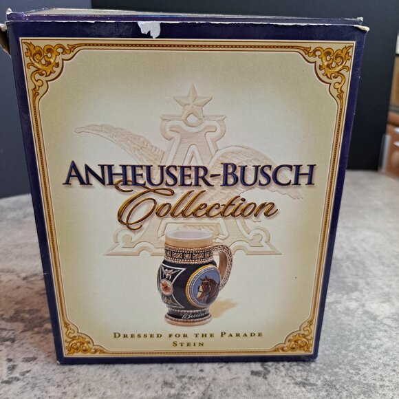 Anheuser-Busch Budweiser Collectible Pot Belly Stein “Dressed For The Parade” - Picture 7 of 12